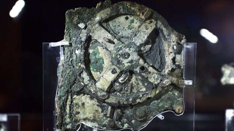 25 Bizarre Discoveries That Rewrite What We Know About History - Back ...