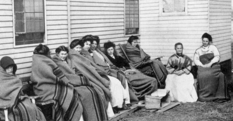 25 Unforgettable Moments in History – March 29th Edition