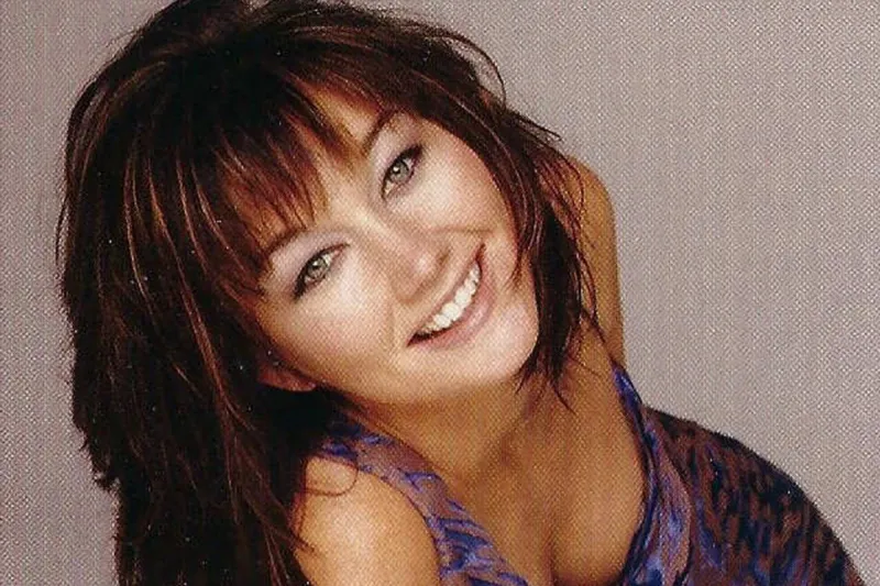 Lari White