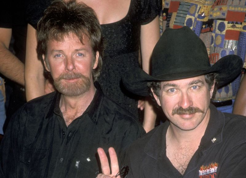 Boot Scootin’ Boogie – Brooks & Dunn (1992)