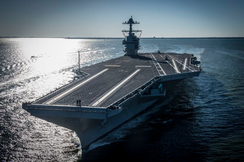 Flight Deck Efficiency: Crowded vs. Streamlined