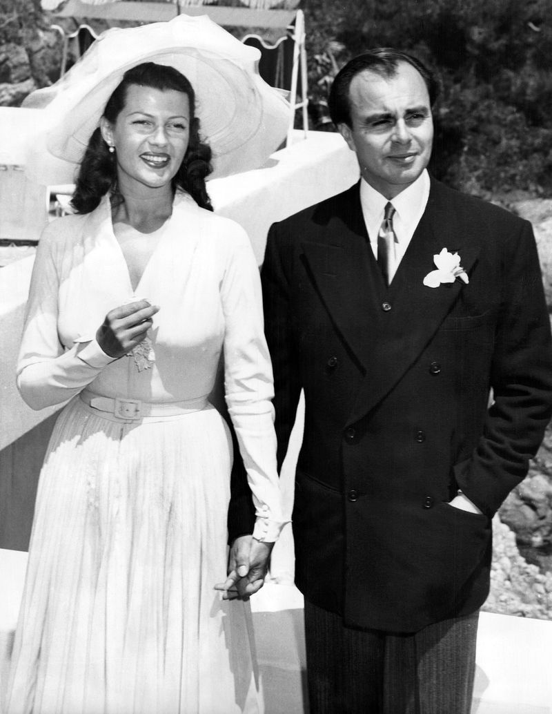 Rita Hayworth & Prince Aly Khan – Their 1949 marriage combined film glamour with international allure.