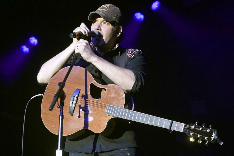These Are My People – Rodney Atkins (2006)