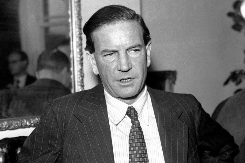 Kim Philby Betrays MI6 (1950s)