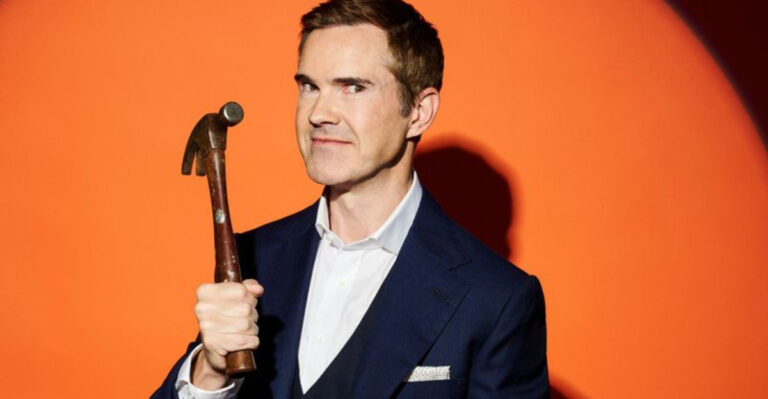 Jimmy Carr: 17 Razor-Sharp Jokes from the King of Dark One-Liners