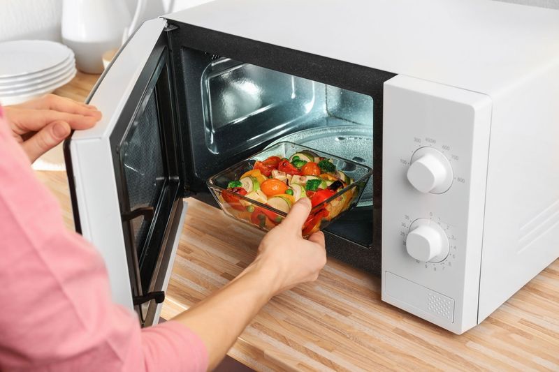 Microwave Ovens in Every Kitchen
