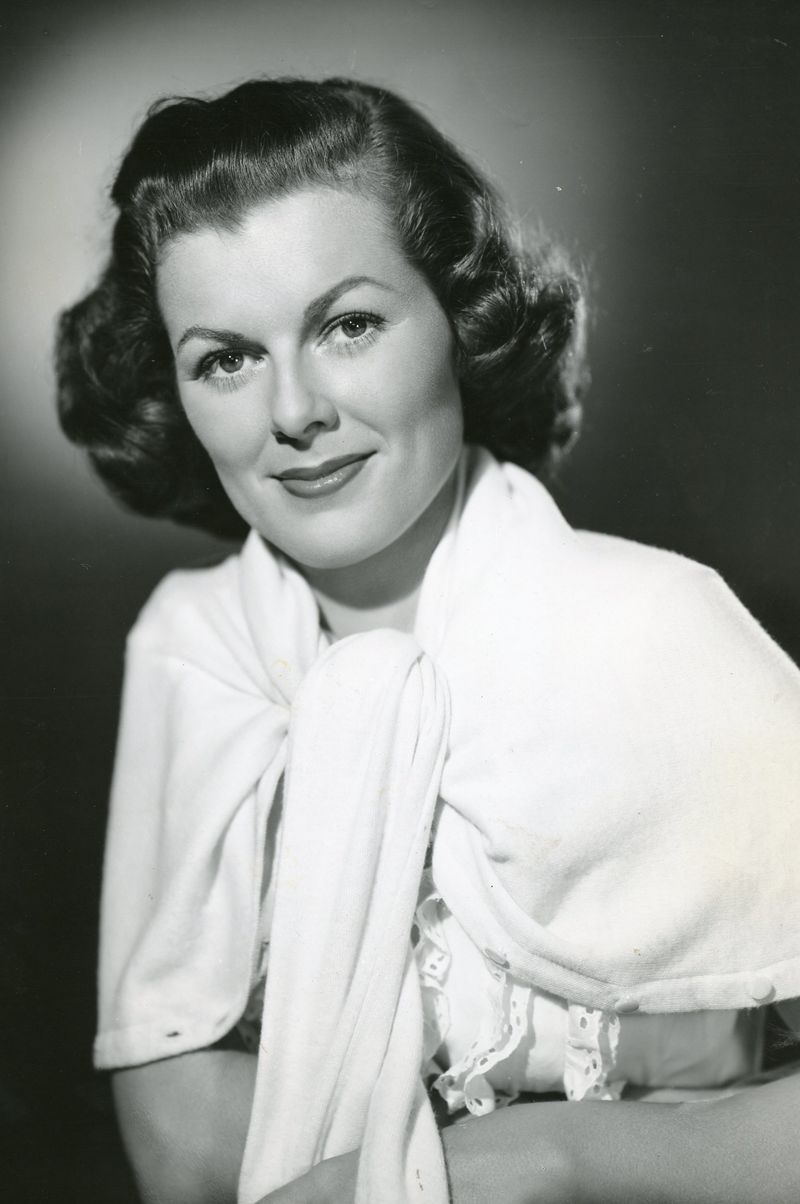 Barbara Hale (Della Street)