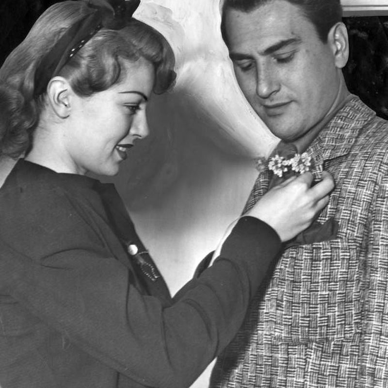 Lana Turner & Artie Shaw – Their 1949 high-profile wedding was the talk of Hollywood for its blend of stardom and scandal.