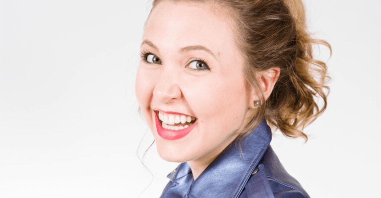 Taylor Tomlinson: 19 Smart, Self-Deprecating Jokes from a Rising Comedy Star