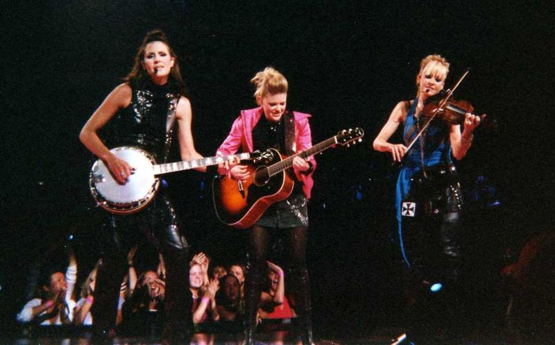 Travelin’ Soldier – The Chicks (2002)