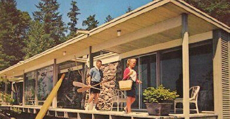 15 Charming Ways ’60s Families Built Budget-Friendly Vacation Homes