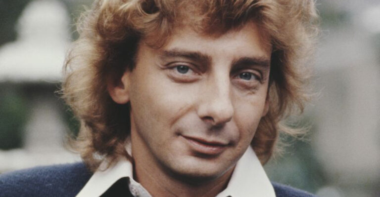 15 Fun Facts About Barry Manilow’s Middle-of-the-Road Era in 1976