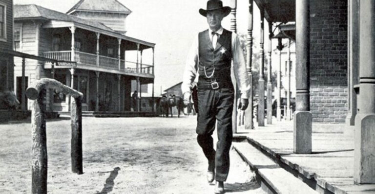 15 Historical Lies You Believe Thanks to Hollywood