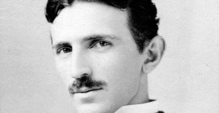 15 Icons Who Were Neither Saints nor Sinners in the End