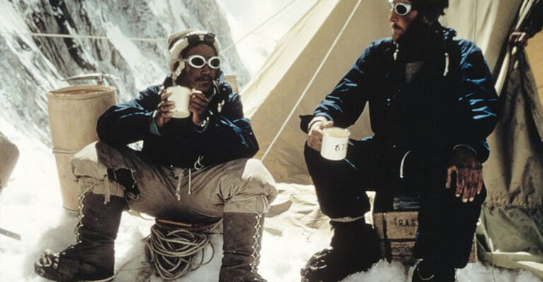 15 Reasons Mount Everest Has Claimed So Many Lives: The Tragic Truth Behind the World’s Highest Peak