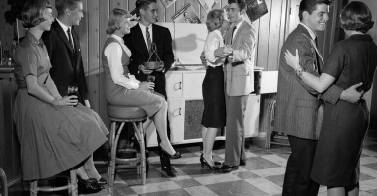 16 Ridiculous 1950s Marriage Norms That Would Horrify Millennials