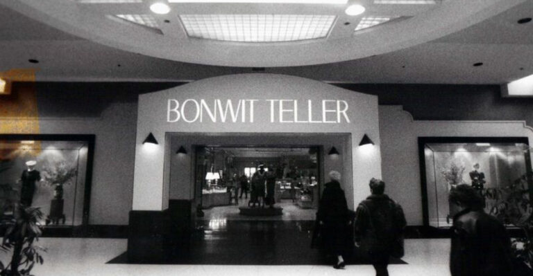 17 Beloved Department Stores That Faded Into History