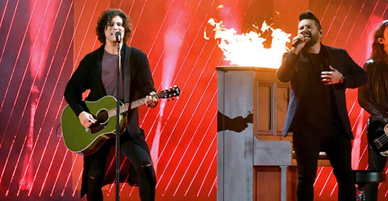 18 Hit Country Songs With Only 1 Word Titles