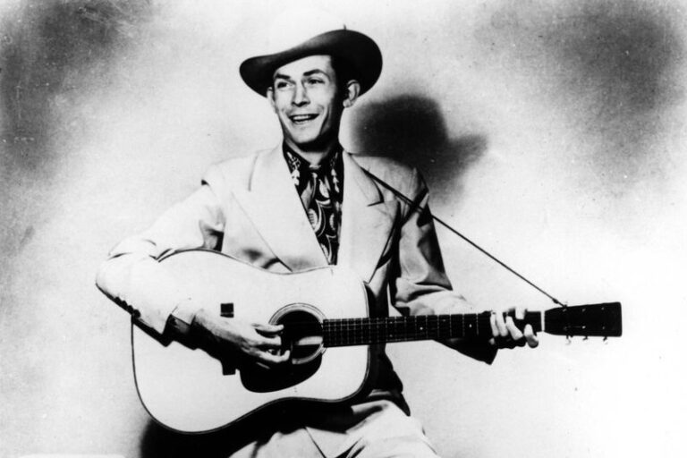 20 Country Songs That Prove Simplicity Is Everything - Back in Time Today