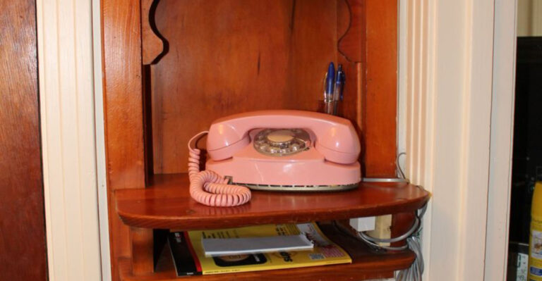 25 Timeless Home Details That Vanished Without a Trace