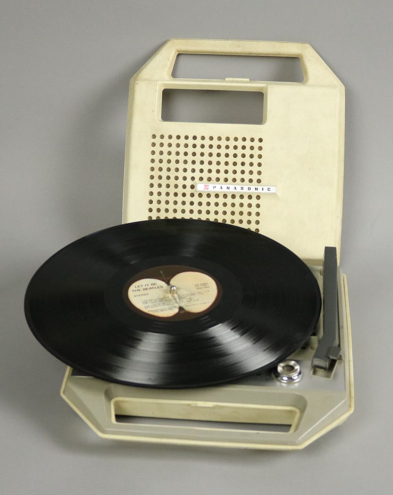 Record Players and 45 RPM Singles