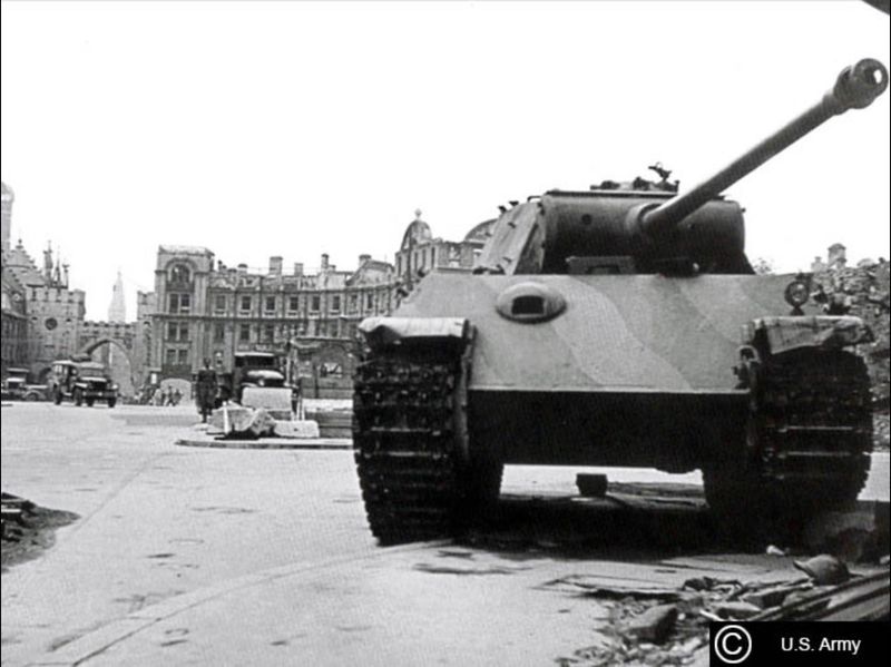 Military Vehicles on Karlsplatz