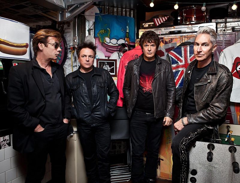 Supergroups and Collaborations
