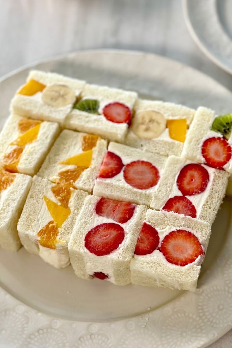 Dessert “Sandwiches” with Fruit & Cream
