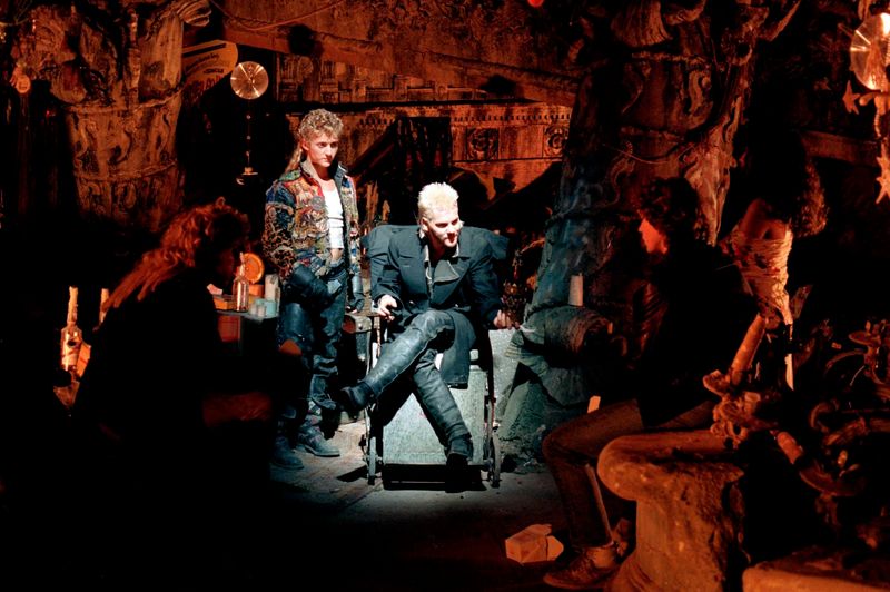 The Lost Boys (1987): Vampire Outsiders