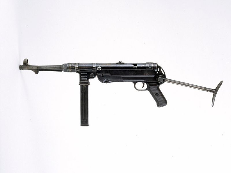MP 40 submachine gun