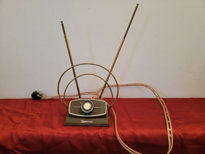 TV “Rabbit Ears” Antennas