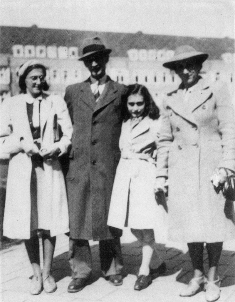 Family Pre-Hiding (Early 1942)