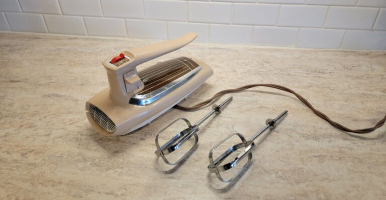 The 1960s Era of Smart Gadgets and Clever Kitchen Solutions