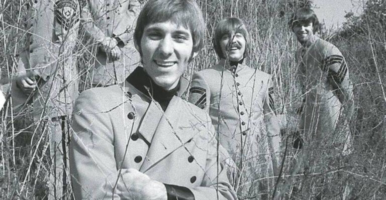 These 15 ’70s Songs Sound Like a Party—Until You Really Listen to the Lyrics