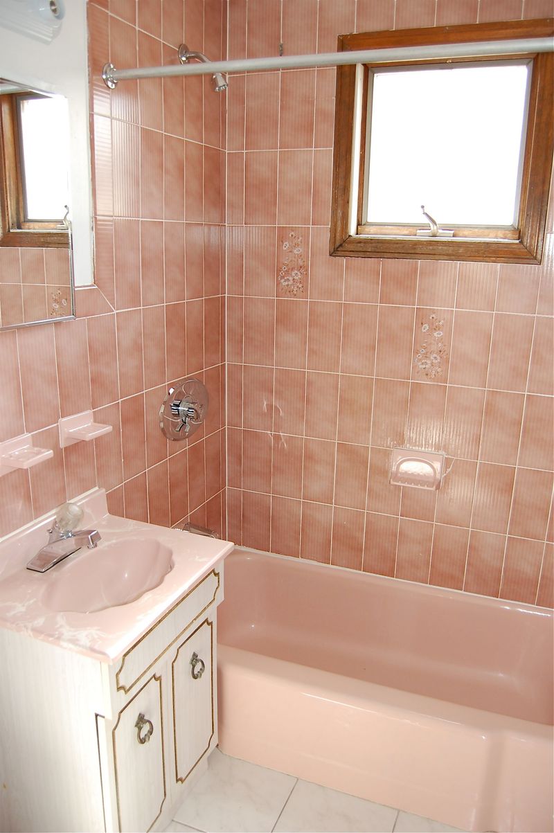 Colored Bathroom Tile
