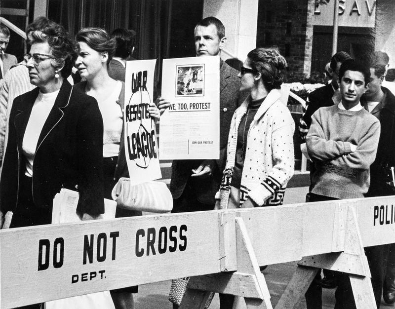 September 21, 1963 – War Resisters League demonstration at the U.S. Mission to the UN, New York City