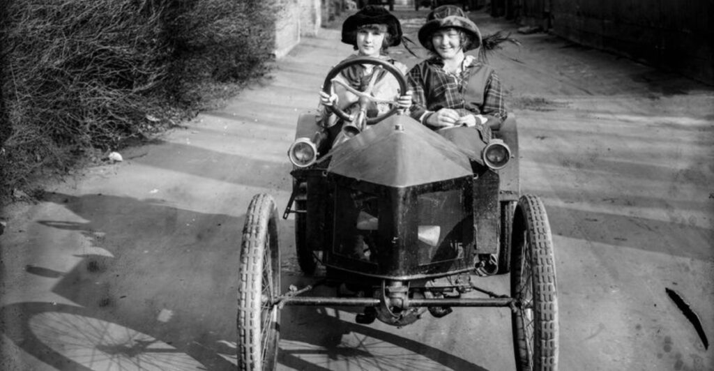 15 Surprising Things You Had to Know to Drive a Car in the 1920s