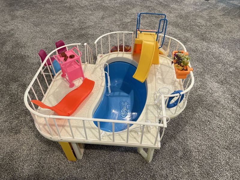 1980s Barbie’s Dream Pool