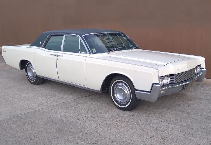 1967 Lincoln Continental Sedan
