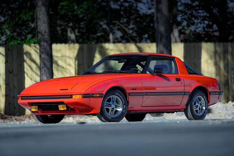 1985 Mazda RX-7 (FB)
