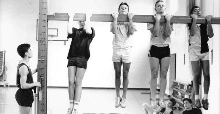 20 Things We Put Up With in Gym Class That Wouldn’t Fly Today