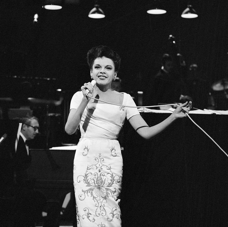 Judy Garland (The Wizard of Oz)