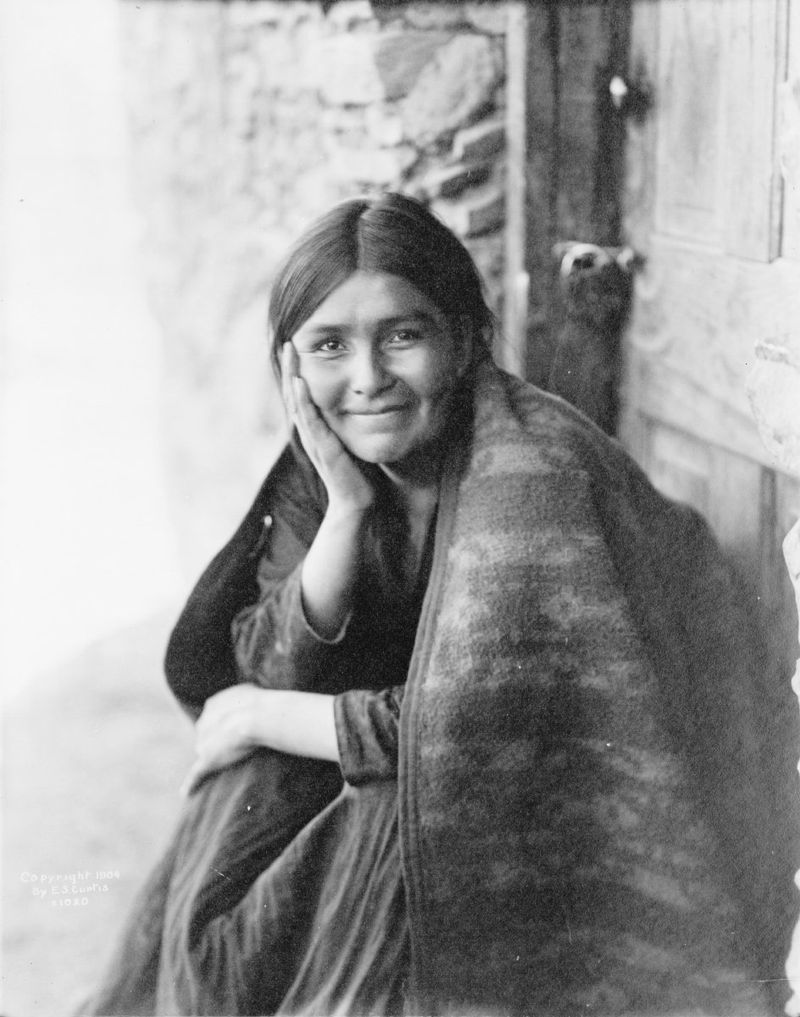 Navajo Girl, Arizona, USA 