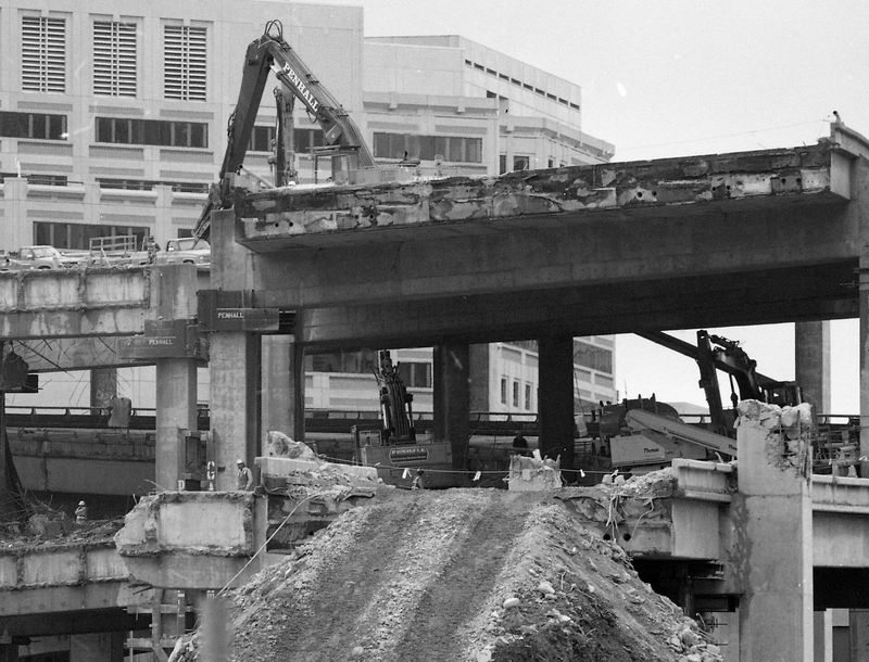The Embarcadero Freeway Crumbles