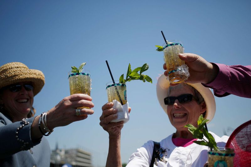 Mint Juleps by the Thousands
