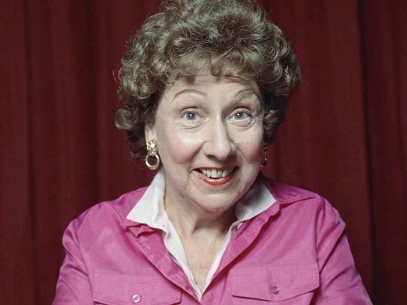 Edith Bunker (Jean Stapleton) – All in the Family (1971–79)