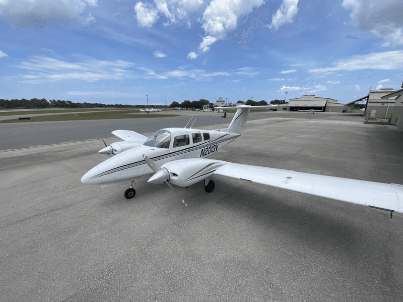 Beechcraft Model 76 Duchess (Late 1970s)