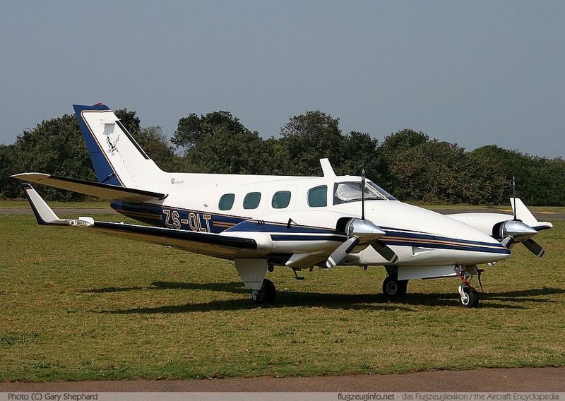 Beechcraft Duke B60 (1974)