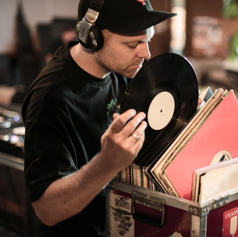 DJ Shadow