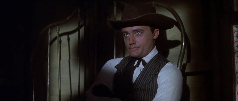 Robert Vaughn (Lee)
